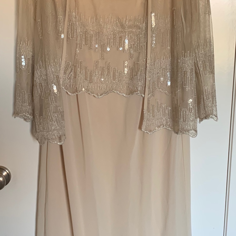 Dress - Picture 2 of 3